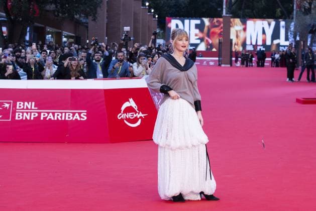 Die My Love – Red Carpet - The 20th Rome Film Festival ROME, ITALY - OCTOBER 20: Jennifer Lawrence attends the Die My Love red carpet during the 20th Rome Film Festival at Auditorium Parco Della Musica on October 20, 2025 in Rome, Italy. Primo Barol Anadolu Rome Italy. Editorial use only. Please get in touch for any other usage.  Copyright: x2025xAnadoluxPrimoxBarolx
