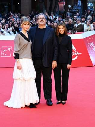 : Rome Cinema Fest 2025, day 6 - red carpet Die, my love In the photo: Jennifer Lawrence, Salvatore Nastasi, Justine Ciarrocchi  - ZUMAp169 20251020_zea_p169_699 Copyright: xMaurizioxD Avanzox