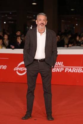20th Rome Film Festival, Italy - 20 Oct 2025, Red Carpet For The Film WARRIORS, THE RULE OF BALANCE Director Gianluca Maria Tavarelli arrives on the red carpet for the screening of the movie Guerrieri - La regola dell equilibrio at the 20th annual Rome Film Fest, in Rome, Italy, 20 October 2025., Credit:Maria Laura Antonelli Avalon Italia, Rome  Copyright: xMariaxLauraxAntonellix xAvalonx 1046990030