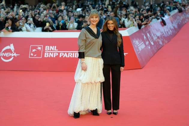 Die my love red carpet in Rome, Italy - 20 Oct 2025 Jennifer Lawrence (l) and Justine Ciarrocchi (r) attend the Die my love red carpet during Auditroium Parco della Muisca at Rome Film Fest 2025. Rome Italy Copyright: xMarioxCartellix xSOPAxImagesx _DSC8538