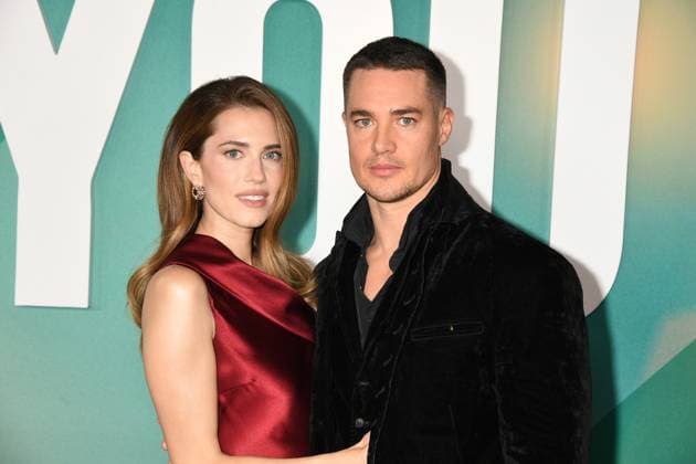 LOS ANGELES, CA - OCTOBER 20: Allison Williams and Alexander Dreymon at Paramount Pictures Los Angeles premiere of Regretting You at the Paramount Theater in Los Angeles, California on October 20, 2025. Copyright: xJeffreyxMayerx