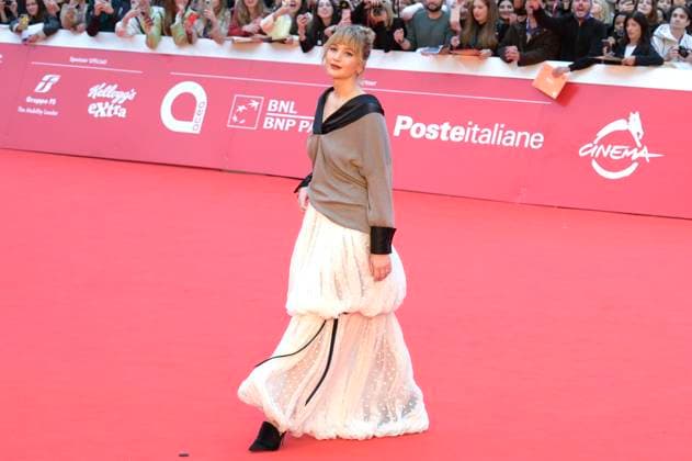 Jennifer Lawrence at the premiere of the feature film Die My Love at the 20th International Film Festival of Rome Festa del Cinema di Roma 2025 at the Auditorium Parco della Musica Rome, 20 10 2025 Foto:xA.xM.xTinghinox xFuturexImagex lawrence_5034