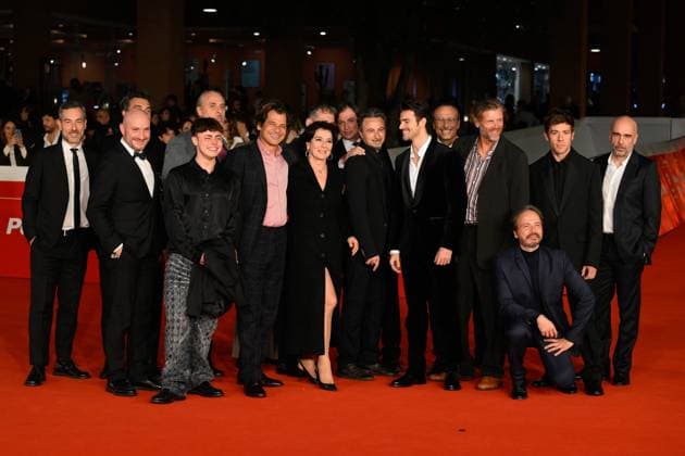 News - Rome Film Festival 2025 Diego Migeni, Matteo Cirillo, Nicolo Giacalone, Giorgio Fleretti, Massimiliano Vado, Giampiero Judica, Stefano Rossi Giordani, Monica Guerritore, Claudio Vanni, Cristiano Piacenti, Leonardo Buttaroni, Gian Maria Sainato, Marco Simeoli, Robert Madison, Alessandro Di Somma, Edoardo Purgatori and Antonio Zavatteri attend the red carpet of the movie Anna  during the 20th Rome Film Fest at Auditorium Parco della Musica on October 20, 2025 in Rome, Italy. Rome Auditorium Parco della Musica Italy Copyright: xFabrizioxCorradettix xLiveMediax LPN_2093300