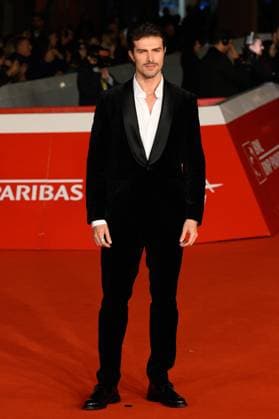 News - Rome Film Festival 2025 Gian Maria Sainato attends the red carpet of the movie Anna  during the 20th Rome Film Fest at Auditorium Parco della Musica on October 20, 2025 in Rome, Italy. Rome Auditorium Parco della Musica Italy Copyright: xFabrizioxCorradettix xLiveMediax LPN_2093387