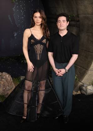 Los Angeles premiere of HBO Original Series IT Welcome to Derry at Warner Bros. Studio Lot Featuring: Alixandra Fuchs, Jason Fuchs Where: Los Angeles, California, United States When: 20 Oct 2025 Credit: Faye s Vision Cover Images EDITORIAL USE ONLY. NOT FOR USE BY NEWSPAPERS BASED IN THE UK. Copyright: xx coverimg55197830