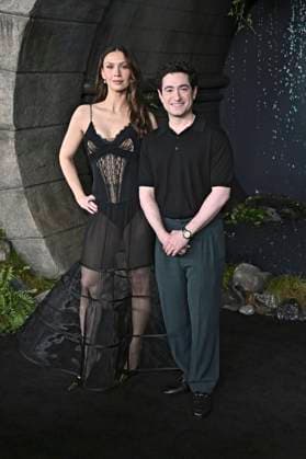 Alixandra von Renner and Jason Fuchs at the premiere of the HBO series It Welcome to Derry at Warner Bros Studio Gelnnde Burbank, 20 10 2025 Foto:xD.xStarbuckx xFuturexImagex it_5024