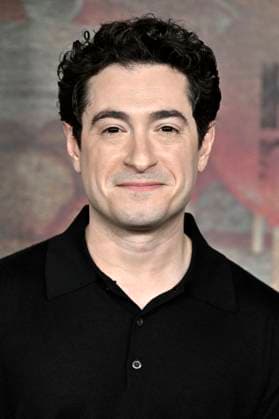 Jason Fuchs at the premiere of the HBO series It Welcome to Derry at Warner Bros Studio Gelnnde Burbank, 20 10 2025 Foto:xD.xStarbuckx xFuturexImagex it_5027