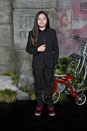Tres Garcia at the premiere of the HBO series It Welcome to Derry at Warner Bros Studio Gelnnde Burbank, 20 10 2025 Foto:xD.xStarbuckx xFuturexImagex it_5068