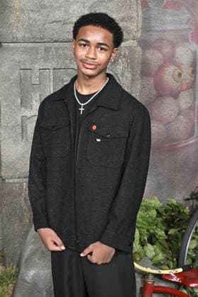 Blake Cameron James at the premiere of the HBO series It Welcome to Derry at Warner Bros Studio Gelnnde Burbank, 20 10 2025 Foto:xD.xStarbuckx xFuturexImagex it_5090