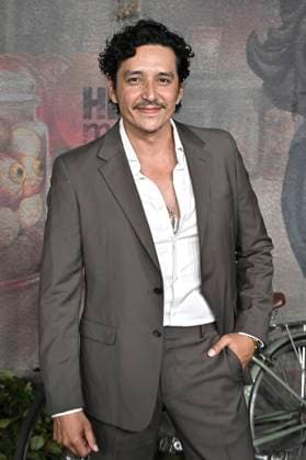 Gabriel Luna at the premiere of the HBO series It Welcome to Derry at Warner Bros Studio Gelnnde Burbank, 20 10 2025 Foto:xD.xStarbuckx xFuturexImagex it_5120