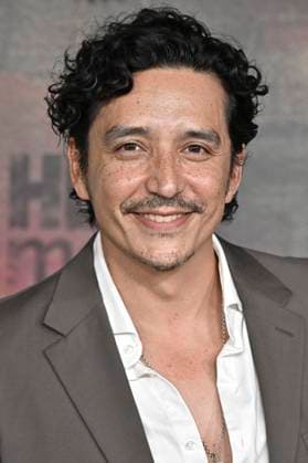 Gabriel Luna at the premiere of the HBO series It Welcome to Derry at Warner Bros Studio Gelnnde Burbank, 20 10 2025 Foto:xD.xStarbuckx xFuturexImagex it_5121