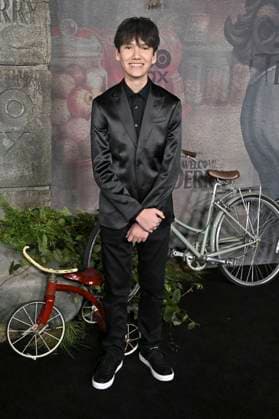 Michael Podemski Bedard at the premiere of the HBO series It Welcome to Derry at Warner Bros Studio Gelnnde Burbank, 20 10 2025 Foto:xD.xStarbuckx xFuturexImagex it_5130