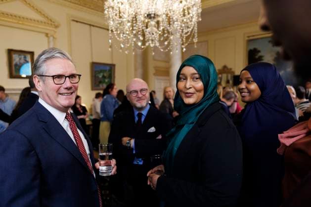 Prime Minister Keir Starmer hosts Pride of Britain Reception 21 10 2025. London, United Kingdom. Prime Minister Keir Starmer speaks with Asha Ali Rage hosts a reception for award winners and families from the Pride of Britain in 10 Downing Street., Credit:Simon Dawson Avalon United Kingdom, Greater London, London, 10 Downing Street  Copyright: xSimonxDawsonx xAvalonx 1047185533