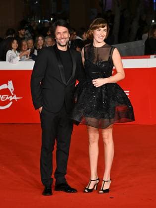 Rome Cinema Fest 2025, evening 7 - World s Best Movie red carpet. Pictured: Diana Del Bufalo with her boyfriend Patrizio  Copyright: xMaurizioxD Avanzox xipa-agency.netx xDxAvanzo Provvisionatox IPA_Agency_IPA66900323