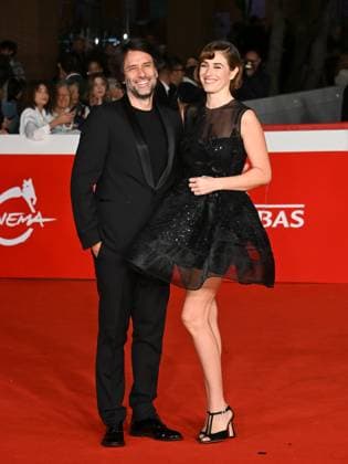 Rome Cinema Fest 2025, evening 7 - World s Best Movie red carpet. Pictured: Diana Del Bufalo with her boyfriend Patrizio  Copyright: xMaurizioxD Avanzox xipa-agency.netx xDxAvanzo Provvisionatox IPA_Agency_IPA66900359