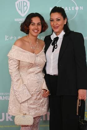 v li Jarusha WAHLEN actress , Jasmin SHAKERI actress , world premiere of NO HIT WONDER on 21 10 2025 at the Mathaeser Kino in Munich