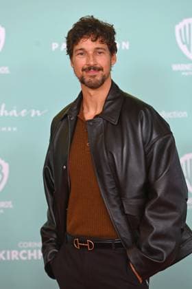 Florian David FITZ actor , single image,cropped single motif,half figure,half figure world premiere of NO HIT WONDER on 21 10 2025 at the Mathaeser Kino in Munich