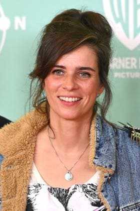 Nora TSCHIRNER actress , single image,cropped single motif,portrait,portrait world premiere of NO HIT WONDER on 21 10 2025 at the Mathaeser cinema in Munich