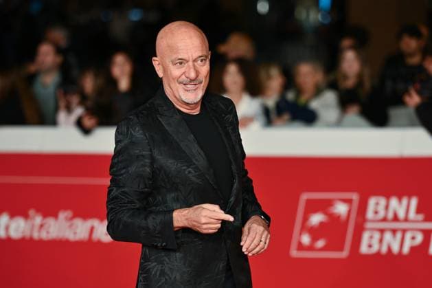 News - Festa del Cinema Roma 2025 - Day 6 Claudio Bisio attends the BEST MOVIE WORLDS red carpet during the 20th Rome Film Festival at Auditorium Parco Della Musica on October 21, 2025 in Rome, Italy. Rome Auditorium Parco della Musica Italy Copyright: xDomenicoxCippitellix xLiveMediax LPN_2094310