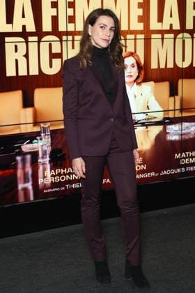 Premiere du film La Femme la plus riche du Monde a Paris La Femme la plus riche du Monde premiere at the UGC Cine Cite Les Halles theatre Celebrities arrive on the red carpet Celebrities arrival on red carpet Avant premiere du film Le Jour J au cinema UGC Cine Cite Les Halles Celebrities arrival on red carpet Valerie Kaprisky 449905 2025 10 21 Paris France  Copyright: xSebastienxFremontx xStarfacex STAR_449905_016