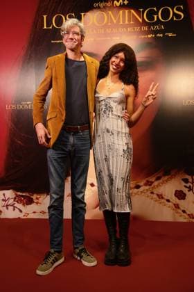 Red carpet of the film Los Domingos at the MK2 Cine Paz in Madrid - 21 Oct 2025 Actor Javier Botet and influencer Lisa Justice attend the red carpet of the film Los Domingos at the MK2 Cine Paz in Madrid. Madrid Spain Copyright: xMarcoxBaradax xSOPAxImagesx MBA_4889