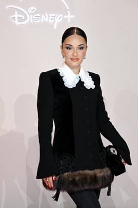 Premiere de la serie All s Fair Disney a Paris Amina Muaddi attends the All s Fair Disney Premiere at Maison de La Chimie on October 21, 2025 in Paris 449906 2025 10 21 Paris France  Copyright: xLionelxGuericolasx xStarfacex STAR_449906_236