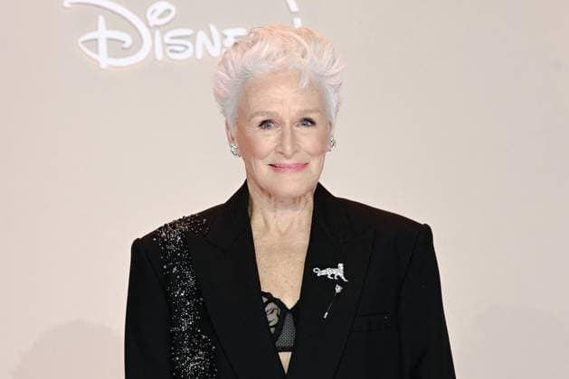 Premiere de la serie All s Fair Disney a Paris Glenn Close attend the All s Fair Disney Premiere at Maison de La Chimie on October 21, 2025 in Paris 449906 2025 10 21 Paris France  Copyright: xLionelxGuericolasx xStarfacex STAR_449906_048