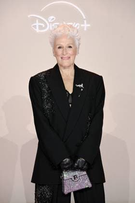 Premiere de la serie All s Fair Disney a Paris Glenn Close attend the All s Fair Disney Premiere at Maison de La Chimie on October 21, 2025 in Paris 449906 2025 10 21 Paris France  Copyright: xLionelxGuericolasx xStarfacex STAR_449906_055