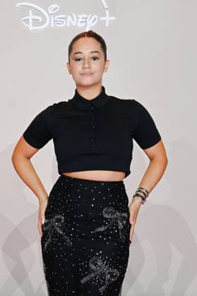 Premiere de la serie All s Fair Disney a Paris Lena Mahfouf attend the All s Fair Disney Premiere at Maison de La Chimie on October 21, 2025 in Paris 449906 2025 10 21 Paris France  Copyright: xLionelxGuericolasx xStarfacex STAR_449906_069