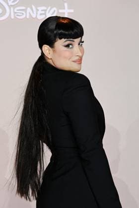 Premiere de la serie All s Fair Disney a Paris Camelia Jordana attend the All s Fair Disney Premiere at Maison de La Chimie on October 21, 2025 in Paris 449906 2025 10 21 Paris France  Copyright: xLionelxGuericolasx xStarfacex STAR_449906_105