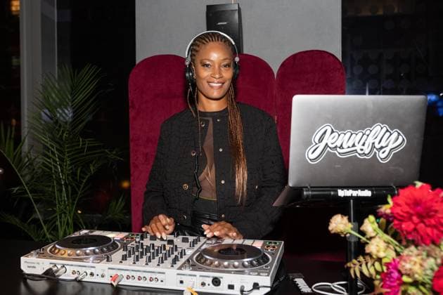 October 21, 2025, Bronx, New York, USA: DJ Jennifly performs during AMC s Anne Rice s Talamasca The Secret Order series premiere at SPYSPACE Museum in New York, NY on October 21,2025 Bronx USA - ZUMAr339 20251021_znp_r339_028 Copyright: xLevxRadinx
