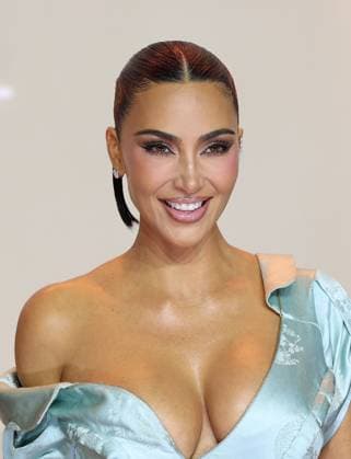 Kim Kardashian and Kris Jenner attends the All s Fair Disney+ Premiere Kim Kardashian attends the All s Fair Disney+ Premiere at Maison de La Chimie on October 21, 2025 in Paris, France.  Copyright: xDFYx