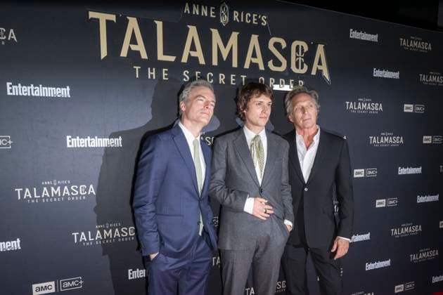 AMC s Anne Rice s Talamasca: The Secret Order Series Premiere in New York, USA - 21 Oct 2025 (L-R) Justin Kirk, Nicholas Denton and William Fichtner attend AMC s Anne Rice s Talamasca The Secret Order Series Premiere at SPYSCAPE Museum. New York United States Copyright: xRonxAdarx xSOPAxImagesx _radar_ttso_20251021_0035