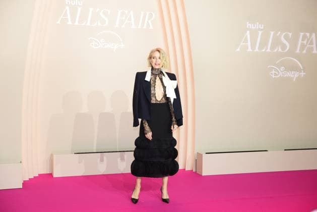 Arrivals for the Paris Disney+ premiere of All s Fair at Maison de La Chimie Featuring: Naomi Watts Where: Paris, France When: 21 Oct 2025 Credit: Jasmine Aissaoui INSTARimages EDITORIAL USE ONLY. NOT FOR USE BY NEWSPAPERS BASED IN THE UK. Copyright: xx instar55199741