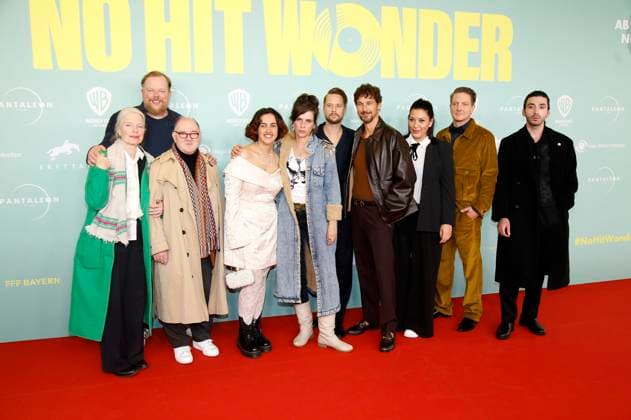 Corinna Kirchhoff, Bernd Hölscher, Udo Samel, Jerusha Wahlen, Nora Tschirner, Florian Dietrich, Florian David Fitz, Jasmin Shakeri, Holger Stockhaus and Aziz Dyab at the premiere of the movie No Hit Wonder at Mathäser Filmpalast Munich, 21 10 2025 Foto:xAgenturxWehnertx xGränzdörferx xFuturexImagex wonder_5035