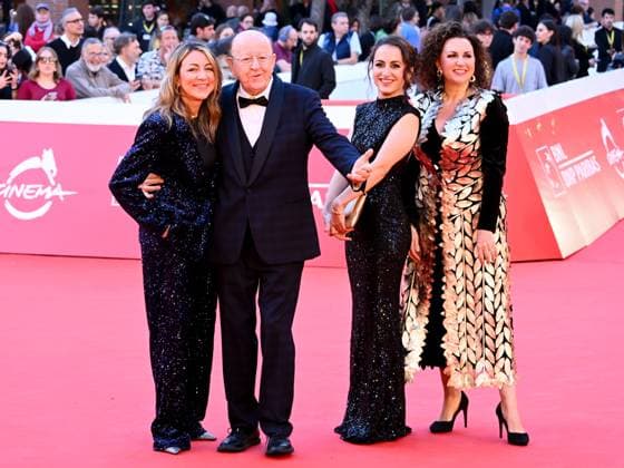 Rome, Italy, Italy: Roma Cinema Fest 2025 evening 8 - premiere TRIBUTE TO THE 80s AND 90s In the photo: Massimo Boldi with his daughters Manuela Boldi, Micaela Boldi, Marta Boldi Rome Italy  - ZUMAp169 20251022_zea_p169_561 Copyright: xMaurizioxD Avanzox