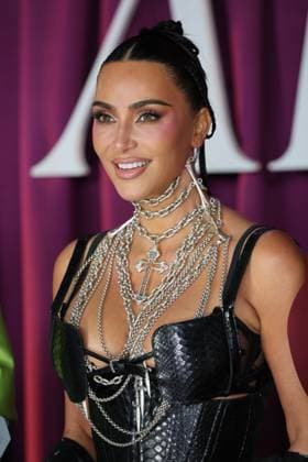 . 22 10 2025. London, United Kingdom. Kim Kardashian arriving at the All s Fair premiere in London.  xStephenxLockx xi-Imagesx IIM-26320-0007