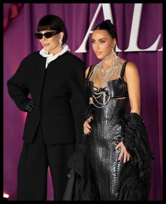 . 22 10 2025. London, United Kingdom. Kim Kardashian and Kris Jenner at the All s Fair premiere in London.  xStephenxLockx xi-Imagesx IIM-26320-0047