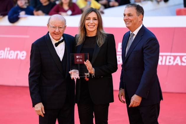 News - Festa del Cinema Roma 2025 - DAY 8 Massimo Boldi, Lucia Borgonzoni and Guest attend the Tributes To The 80s And 90s red carpet during the 20th Rome Film Festival at Auditorium Parco Della Musica on October 22, 2025 in Rome, Italy. Rome Auditorium Parco della Musica Italy Copyright: xDomenicoxCippitellix xLiveMediax LPN_2095625