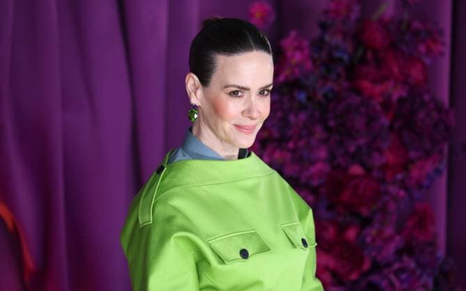 All s Fair London Premiere at Odeon Luxe Leicester Square in London - 22 Oct 2025 Sarah Paulson attends the All s Fair London Premiere at Odeon Luxe Leicester Square. London United Kingdom Copyright: xFredxDuvalx xSOPAxImagesx FD_Alls_Fair_36