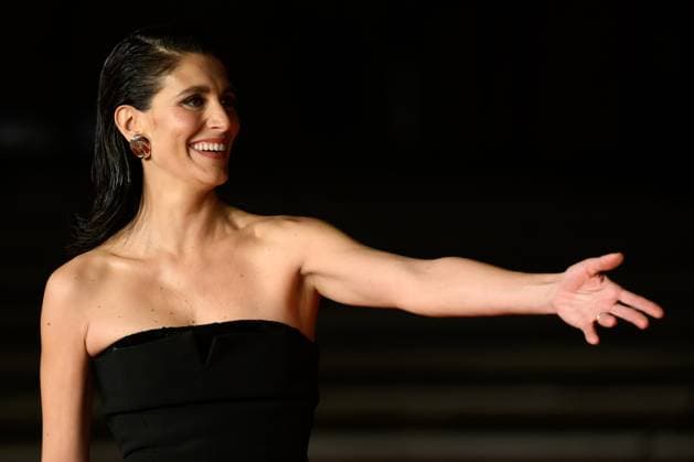 October 22, 2025, Rome, Italy: Giulia Bevilacqua, wearing Alberta Ferretti, attends the Elena Del Ghetto red carpet during the 20th Rome Film Festival at Auditorium Parco della Musica in Rome (Italy), October 22, 2025. Rome Italy  - ZUMAi110 20251022_zna_i110_327 Copyright: xAndreaxStacciolix