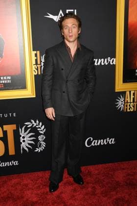 HOLLYWOOD, CALIFORNIA - OCTOBER 22:Jeremy Allen White at the 2025 AFI Fest opening night gala premiere of Springsteen: Deliver Me From Nowhere at TCL Chinese Theatre on October 22, 2025 in Hollywood, California Copyright: xJeffreyxMayerx xMediaPunchx
