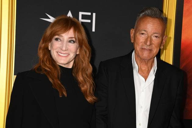 HOLLYWOOD, CALIFORNIA - OCTOBER 22: Bruce Springsteen and Patti Scialfa at the 2025 AFI Fest opening night gala premiere of Springsteen: Deliver Me From Nowhere at TCL Chinese Theatre on October 22, 2025 in Hollywood, California Copyright: xJeffreyxMayerx xMediaPunchx