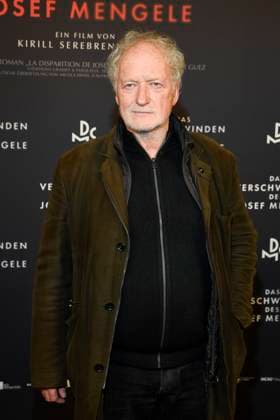 abb Mengele Falk Rockstroh as a guest on the red carpet at the movie premiere DAS VERSCHWINDEN DES JOSEF MENGELE at Delphi Filmpalast on 22 11 2025 in Berlin Berlin Germany