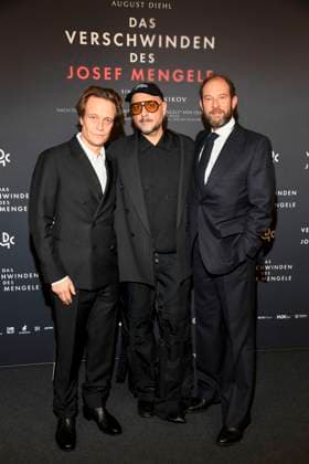 abb Mengele August Diehl, Kirill Serebrennikov and Olivier Guez as guests on the red carpet at the cinema film premiere DAS VERSCHWINDEN DES JOSEF MENGELE at Delphi Filmpalast on 22 11 2025 in Berlin Berlin Germany