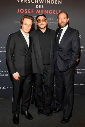 abb Mengele August Diehl, Kirill Serebrennikov and Olivier Guez as guests on the red carpet at the cinema film premiere DAS VERSCHWINDEN DES JOSEF MENGELE at Delphi Filmpalast on 22 11 2025 in Berlin Berlin Germany