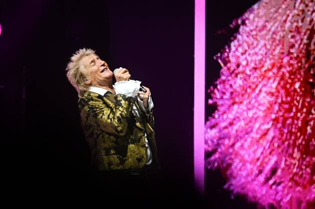Rod Stewart Live Show In Buenos Aires Rod Stewart performs during his live concert in Buenos Aires, Argentina, on October 22, 2025. Buenos Aires Argentina  Copyright: xGabrielxSotelox originalFilename: sotelo-notitle251022_npUti.jpg