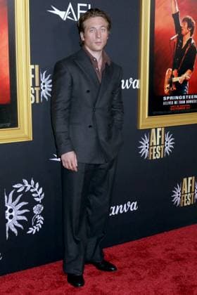 October 22, 2025, Los Angeles, Ca, USA: LOS ANGELES - OCT 22: Jeremy Allen White at the 2025 AFI Fest - Opening Night Gala Premiere Of Springsteen: Deliver Me From Nowhere at the TCL Chinese Theater IMAX on October 22, 2025 in Los Angeles, CA Los Angeles USA - ZUMAnc22 20251022_zaa_nc22_004 Copyright: xKathyxHutchinsx