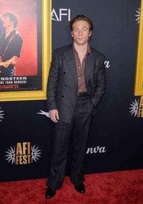 Springsteen: Deliver Me From Nowhere Premiere - Los Angeles, USA LOS ANGELES, USA. October 22, 2025: Jeremy Allen White at the AFI FEST premiere for Springsteen: Deliver Me From Nowhere at the TCL Chinese Theatre. Los Angeles CA USA  Copyright: xPaulxSmith Featureflashx