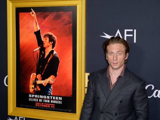 Springsteen: Deliver Me From Nowhere Premiere - Los Angeles, USA LOS ANGELES, USA. October 22, 2025: Jeremy Allen White at the AFI FEST premiere for Springsteen: Deliver Me From Nowhere at the TCL Chinese Theatre. Los Angeles CA USA  Copyright: xPaulxSmith Featureflashx